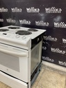 Ge Used Electric Stove 220volts (40/50 AMP) 30inches {4 prong} (White) 