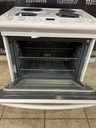 Ge Used Electric Stove 220volts (40/50 AMP) 30inches {4 prong} (White) 