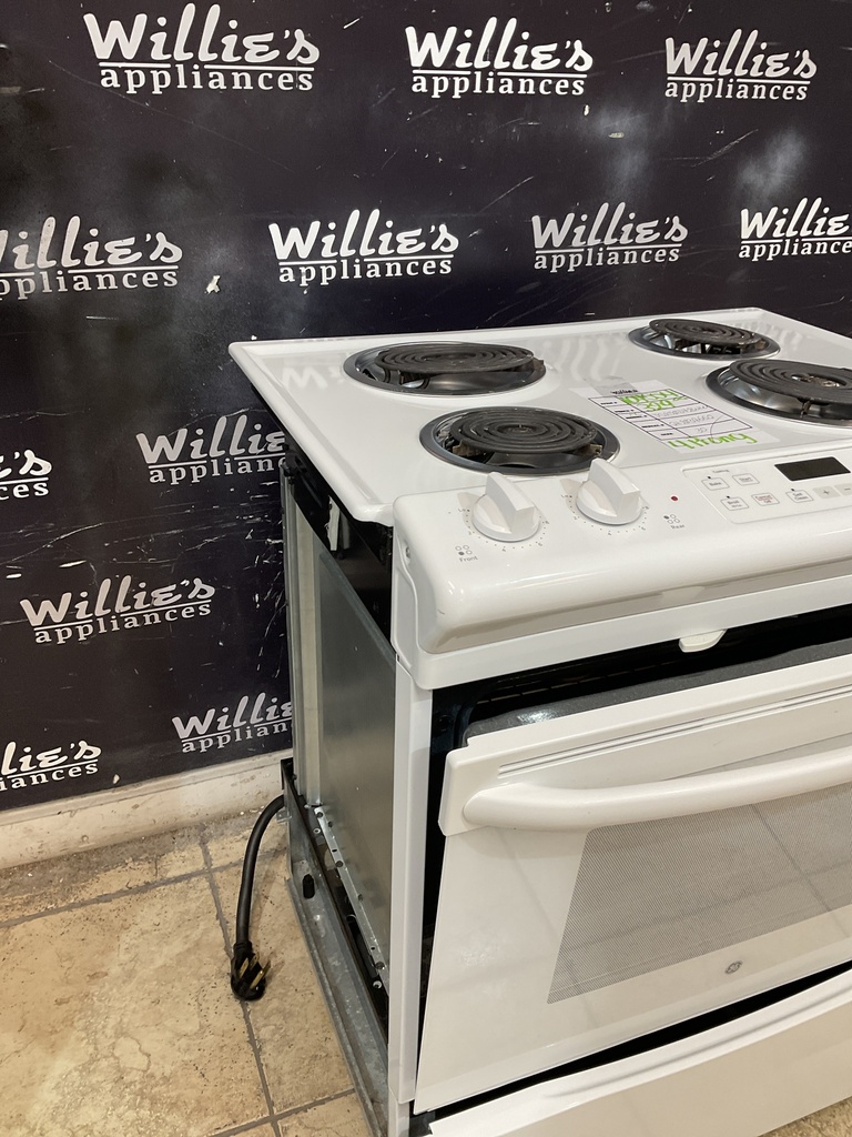 Ge Used Electric Stove 220volts (40/50 AMP) 30inches {4 prong} (White) 