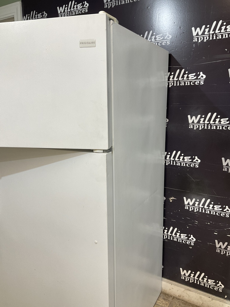 Frigidaire Used Refrigerator Top and Bottom 28 1/2”x65” (White ) 
