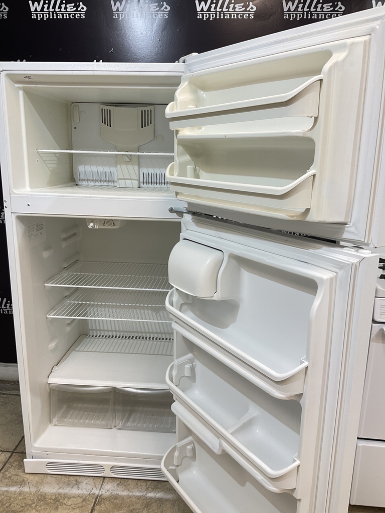 Frigidaire Used Refrigerator Top and Bottom 28 1/2”x65” (White ) 
