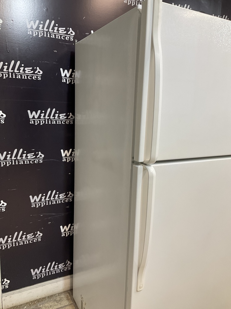 Whirlpool Used Refrigerator Top and Bottom 32 1/2” x 66’ (White) 