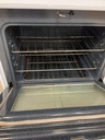 Frigidaire Used Electric Stove 220volts (40/50 AMP) 30inches {3 prong} (white) 