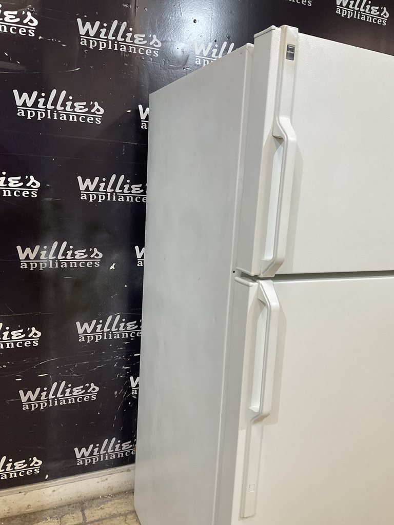 Hotpoint Used Refrigerator Top and Bottom 28x61 1/2” (White)