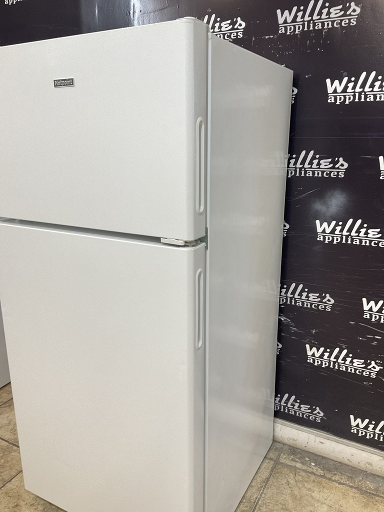 Hotpoint Used Refrigerator Top and Bottom 28x61 1/2” (White) 