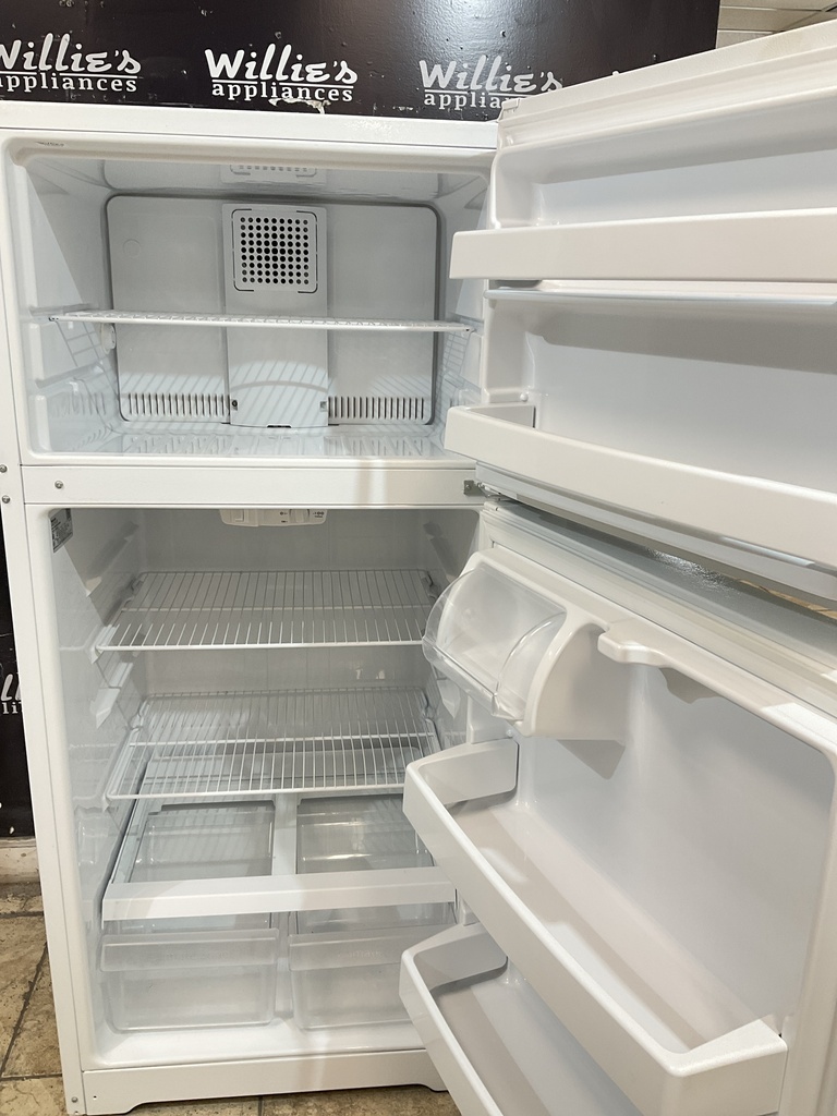 Hotpoint Used Refrigerator Top and Bottom 28x61 1/2” (White) 