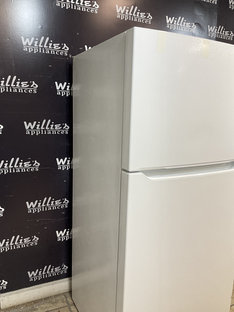 Frigidaire Used Refrigerator Top and Bottom 30x66 (White) 