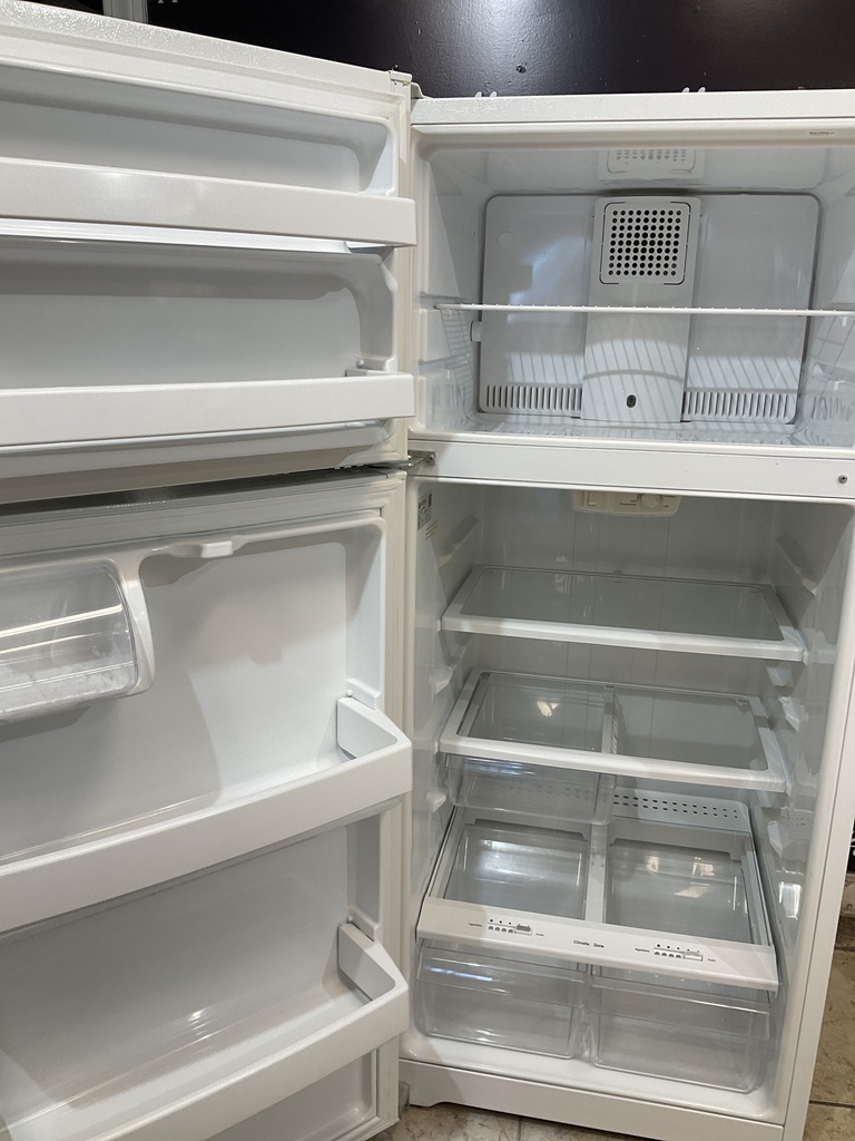 Ge Used Refrigerator Top and Bottom 28x64 1/2” (White) 