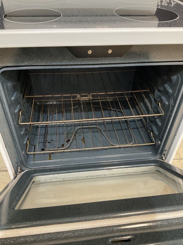 Ge Used Electric Stove 220volts (40/50 AMP) 30inches {no cord} (white) 