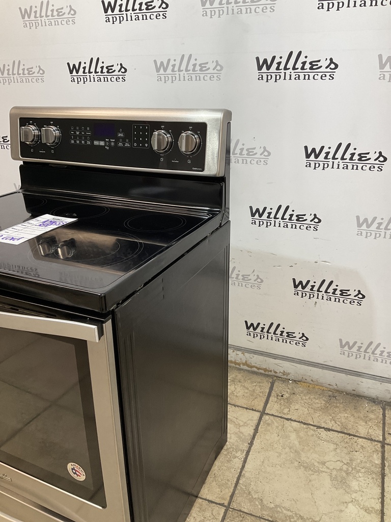 Lg Used Electric Stove 220volts (40/50 AMP) 30inches {no cord} (Stainless steel) 