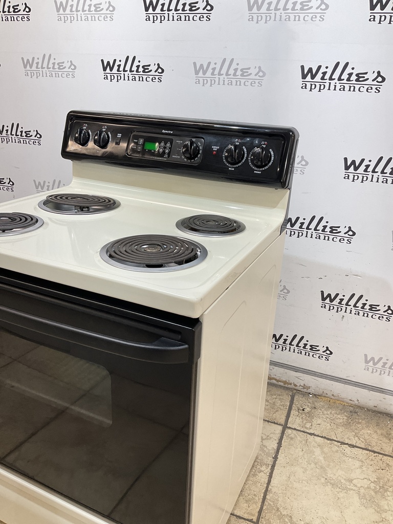 Ge Used Electric Stove 220volts (40/50 AMP) 30inches {no cord} (Bisque/Black) 