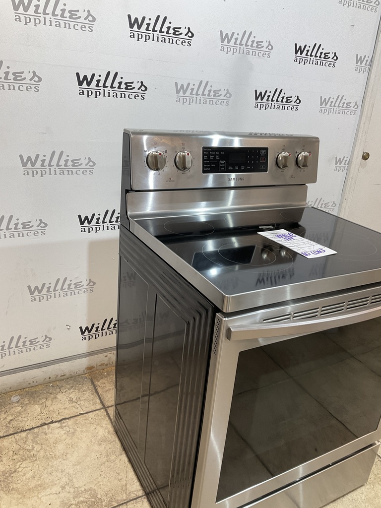 Samsung Used Electric Stove 220volts (40/50 AMP) 30inches {no cord} 