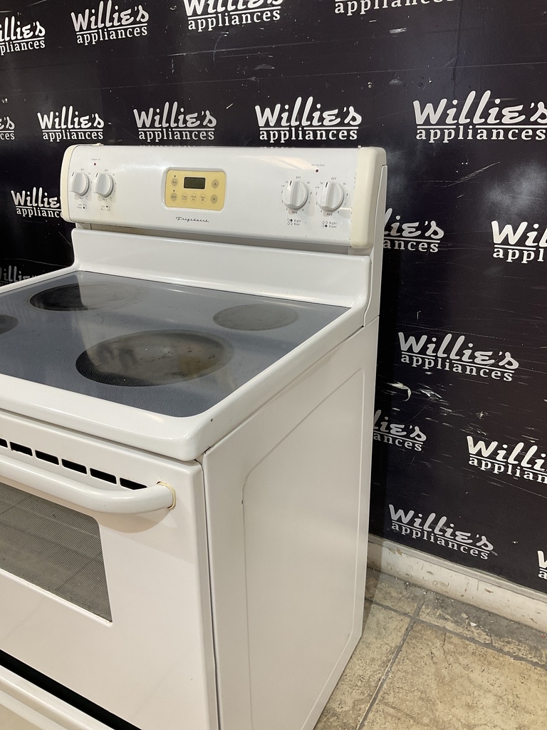 Frigidaire Used Electric Stove 220volts (40/50 AMP) 30inches {3 prong} (White) 