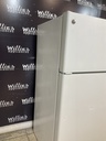 Ge Used Refrigerator Top and Bottom 28x61 1/2” (White) 