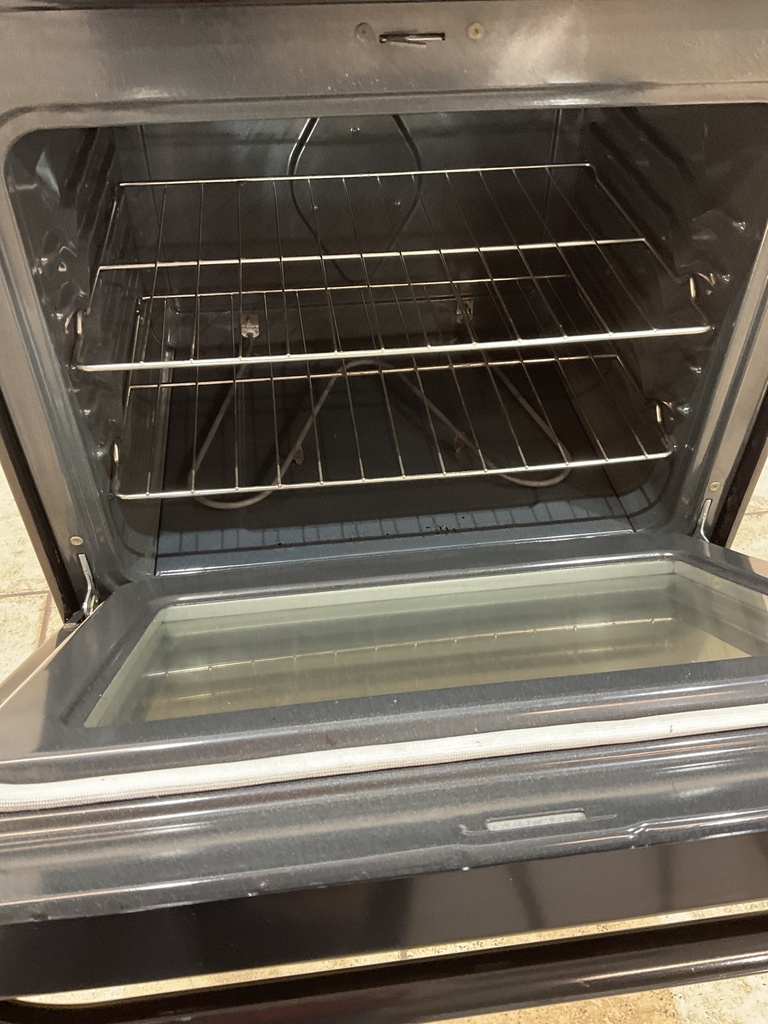Frigidaire Used Electric Stove 220volts (40/50 AMP) 30inches {no cord} (Black) 