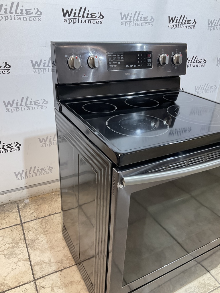 Samsung Used Electric Stove 220volts (40/50 AMP) 30inches {no cord} (Stainless Steel) 