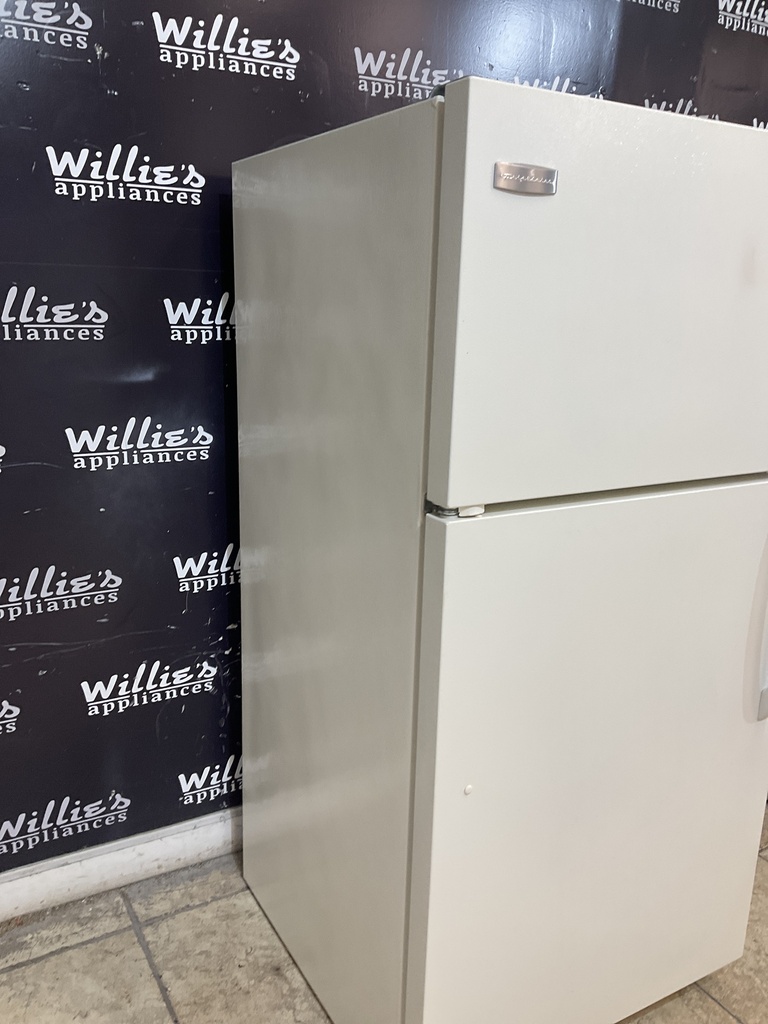 Frigidaire Used Refrigerator Top and Bottom 28x60 (Bisque) 