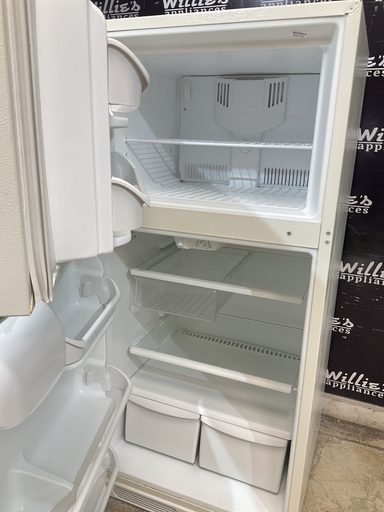 Frigidaire Used Refrigerator Top and Bottom 28x60 (Bisque) 