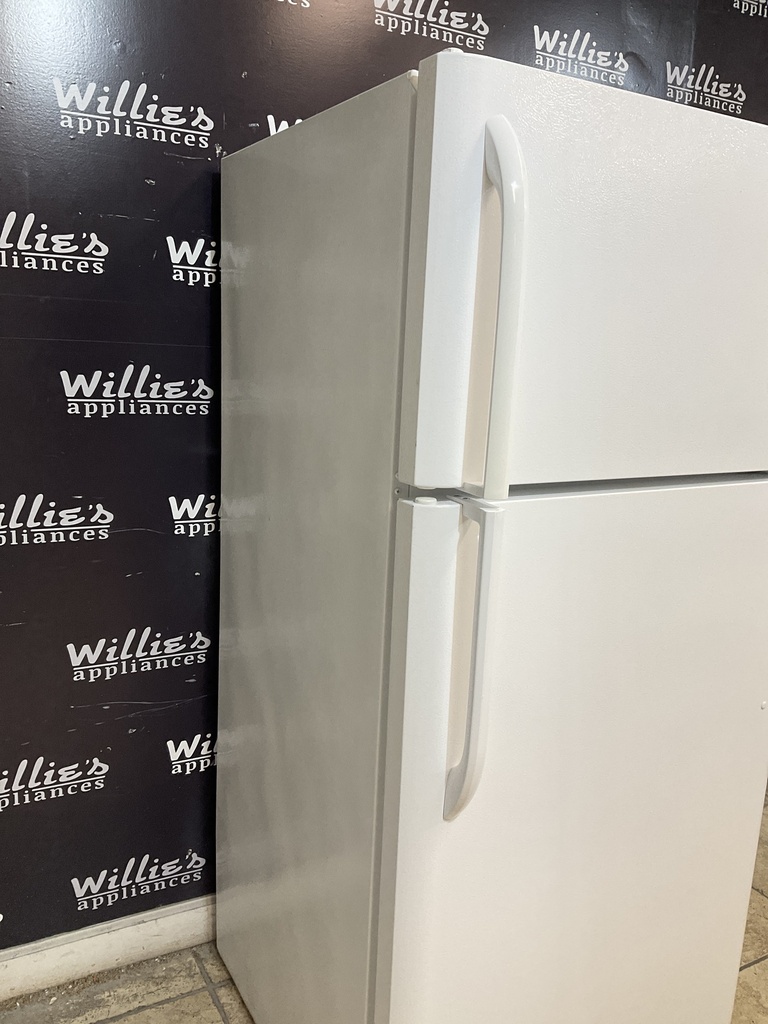 Frigidaire Used Refrigerator Top and Bottom 30x66 (White) 