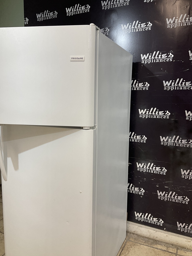 Frigidaire Used Refrigerator Top and Bottom 30x69 (White) 