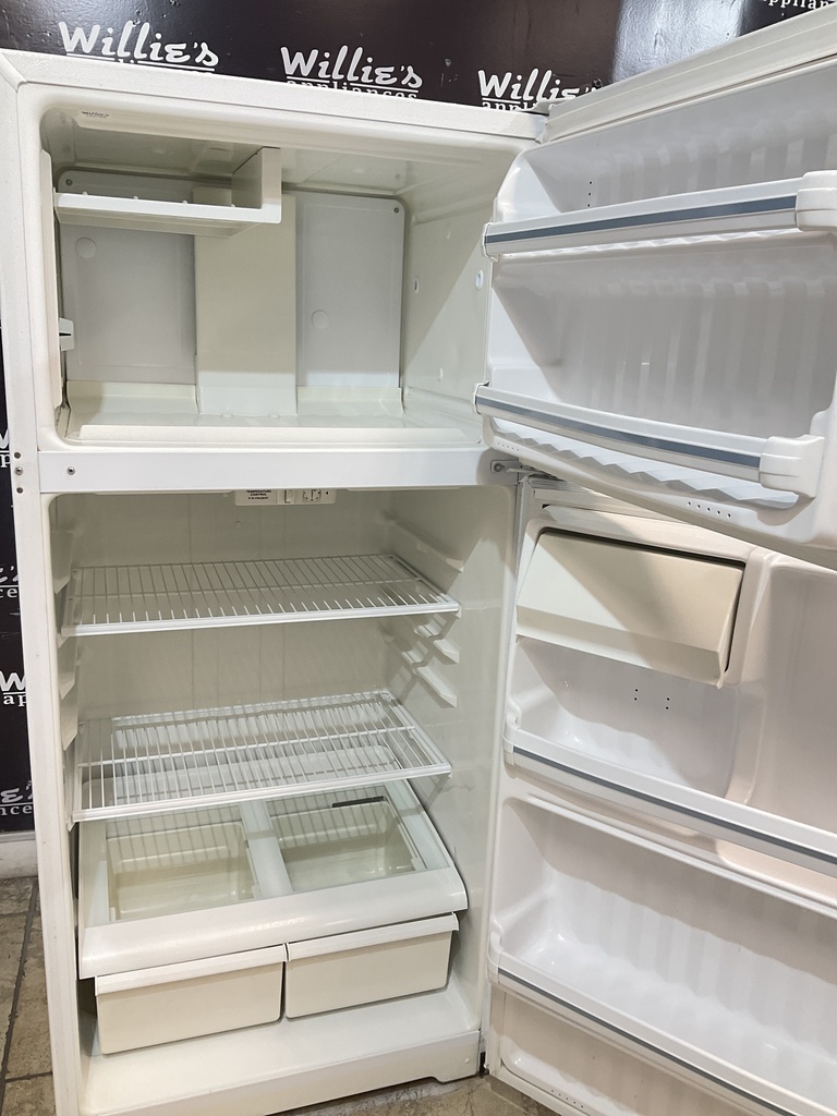 Ge Used Refrigerator Top and Bottom 28x61 1/2” (White) 