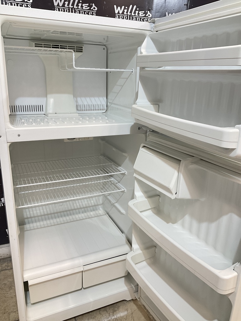 Hotpoint Used Refrigerator Top and Bottom 28x61 1/2” (White) 
