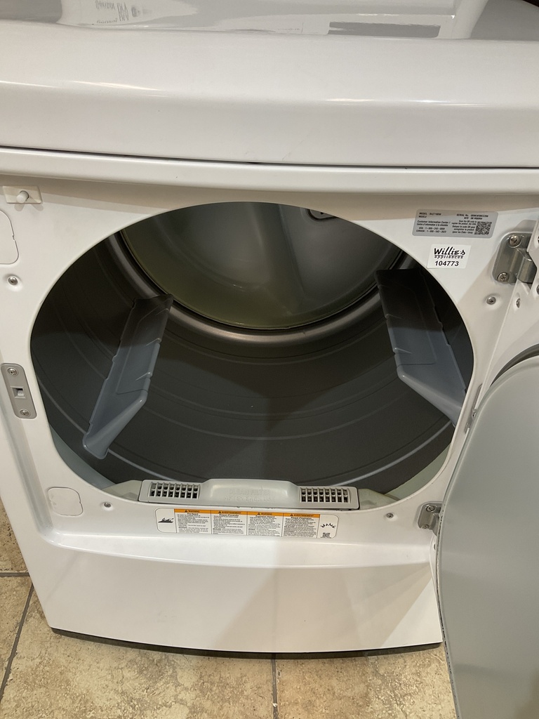 Lg Used Electric Dryer 220volts (30AMP) 27inches {no cord} (white) 