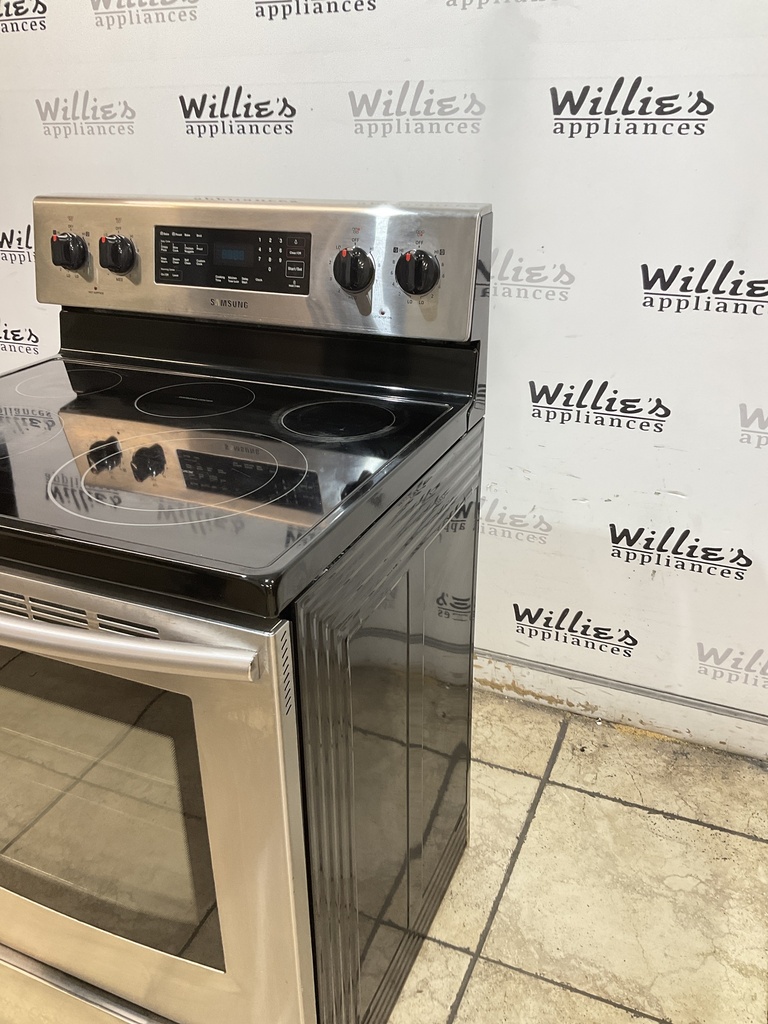 Samsung Used Electric Stove 220volts (40/50 AMP) 30inches {3 prong} (Stainless Steel) 