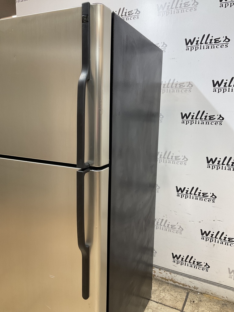 Ge Used Refrigerator Top and Bottom 33x67 1/2” (Stainless Steel) 