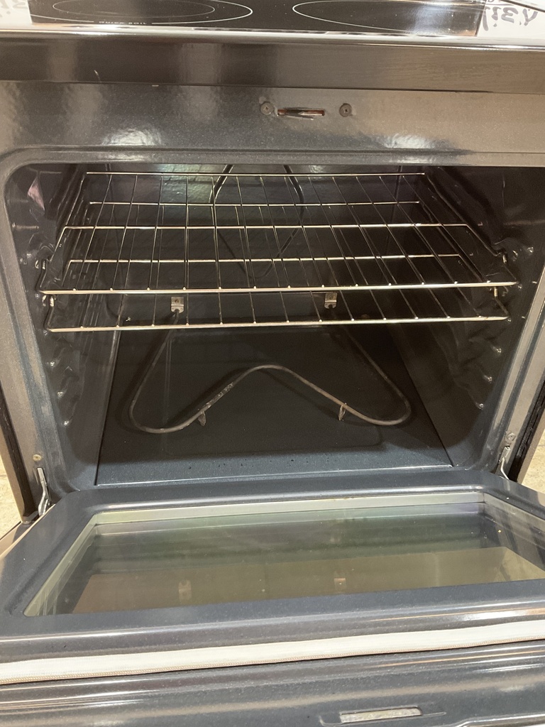 Frigidaire Used Electric Stove 220volts (40/50 AMP) 30inches {no cord} (Stainless steel) 