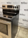 Frigidaire Used Electric Stove 220volts (40/50 AMP) 30inches {no cord} (Stainless steel) 
