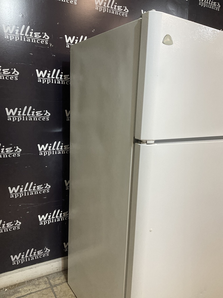 White Westinghouse Used Refrigerator Top and Bottom 30x65 1/2” (White) 