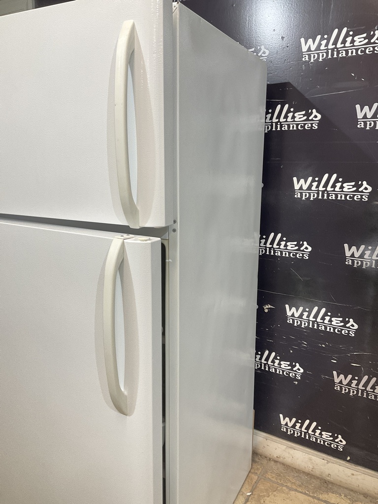 White Westinghouse Used Refrigerator Top and Bottom 30x65 1/2” (White) 