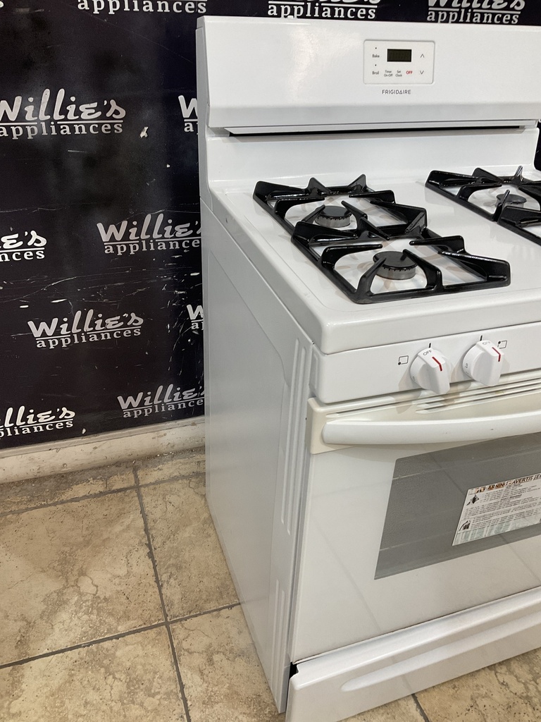 Frigidaire Used Natural Gas Stove 30inches (White) 