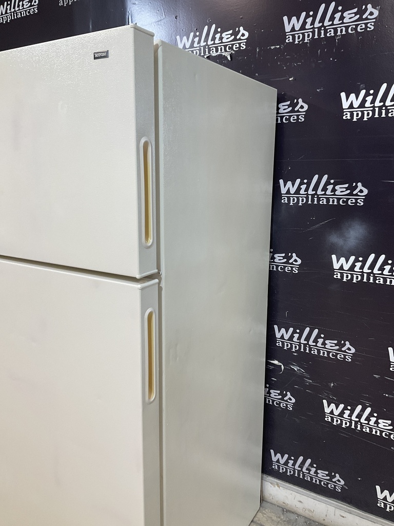 Hotpoint Used Refrigerator Top and Bottom 28x61 1/2” (Bisque) 