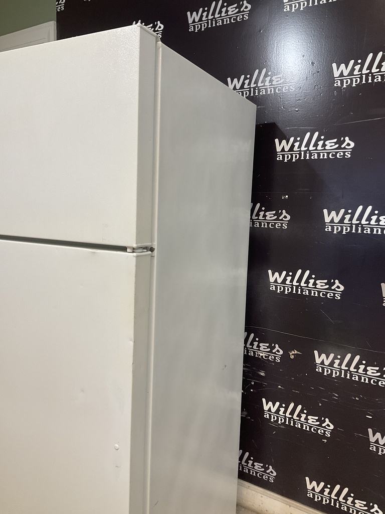Ge Used Refrigerator Top and Bottom 28x65 (White) 