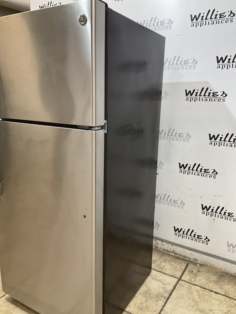 Ge Used Refrigerator Top and Bottom 28x64 (Stainless Steel) 
