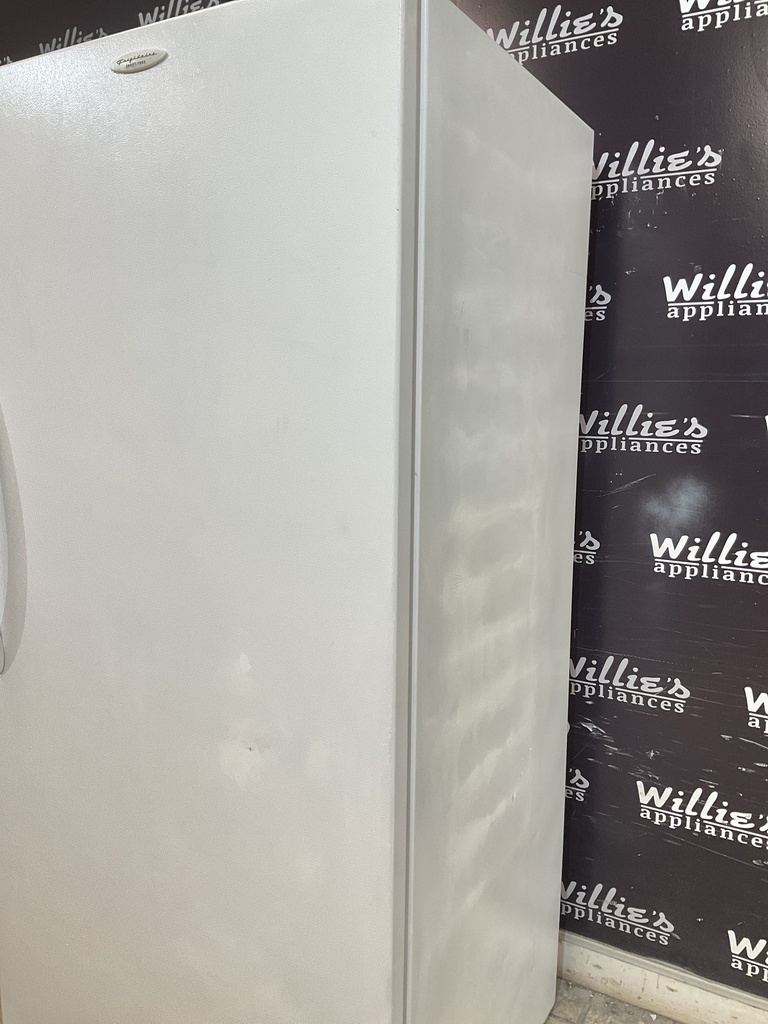 Frigidaire Used Freezer Upright 32x70 (White) 