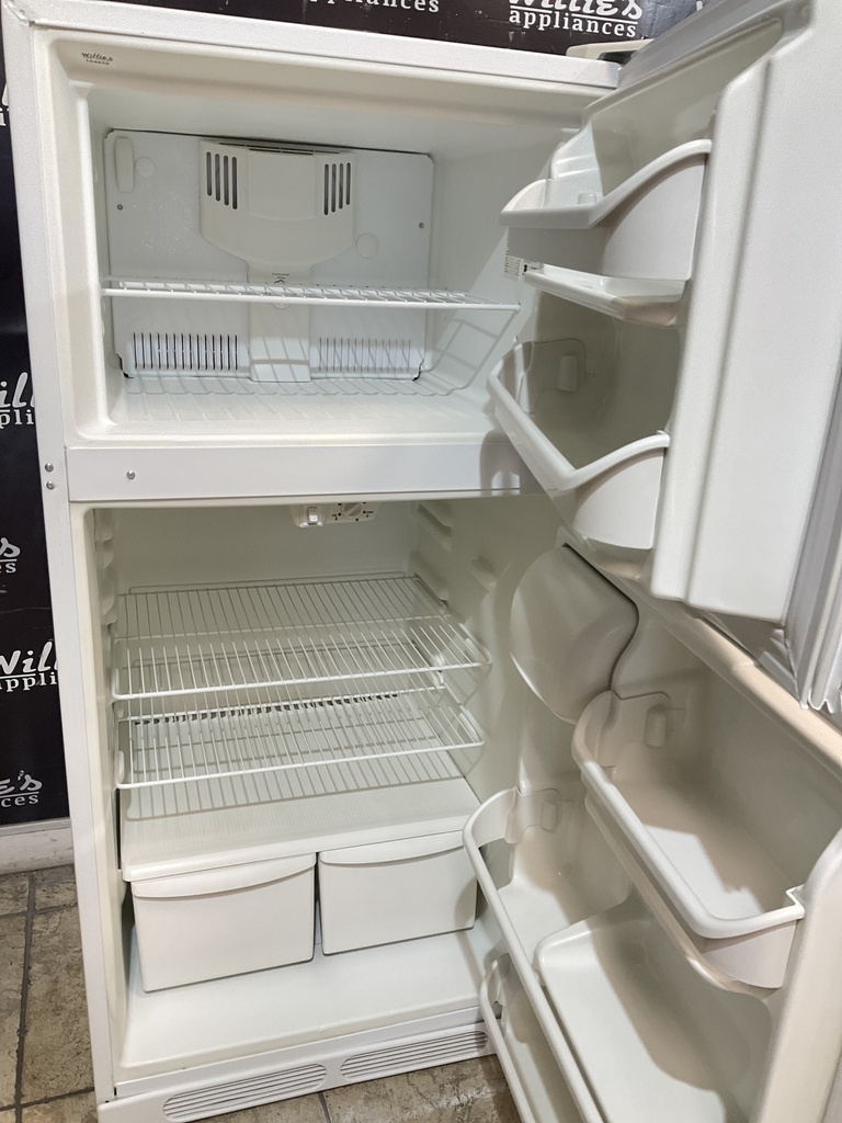 Frigidaire Used Refrigerator Top and Bottom 28x60 (White) 