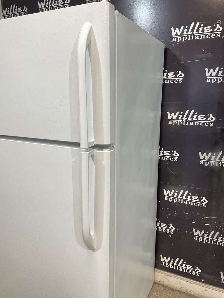 Frigidaire Used Refrigerator Top and Bottom 30x66 (White) 