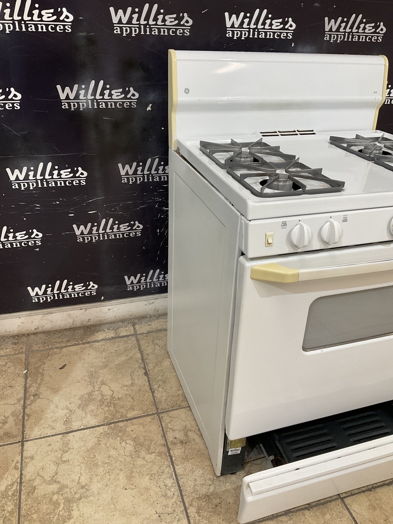 Ge Used Natural Gas Stove 30inches (White) 