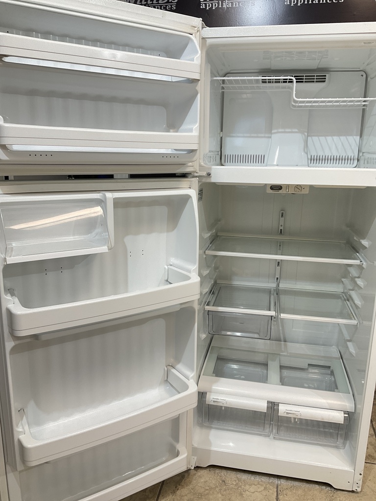 Ge Used Refrigerator Top and Bottom 28x67 1/2” (White) 