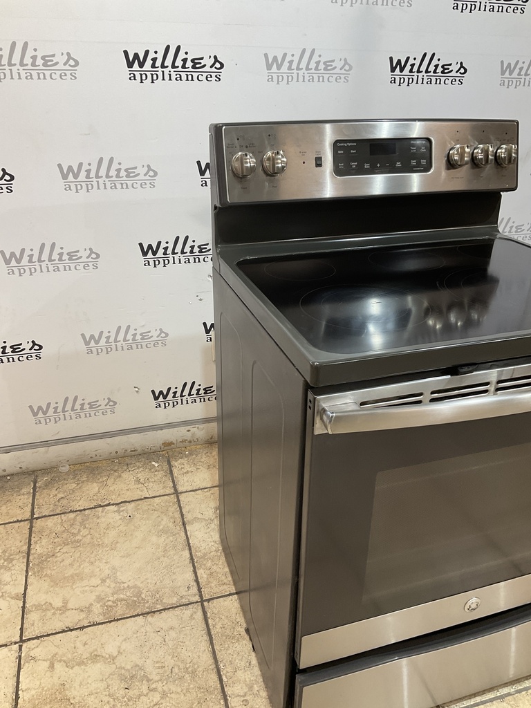 Ge Used Electric Stove 220volts (40/50 AMP) 30inches {3 prong} (Stainless steel) 