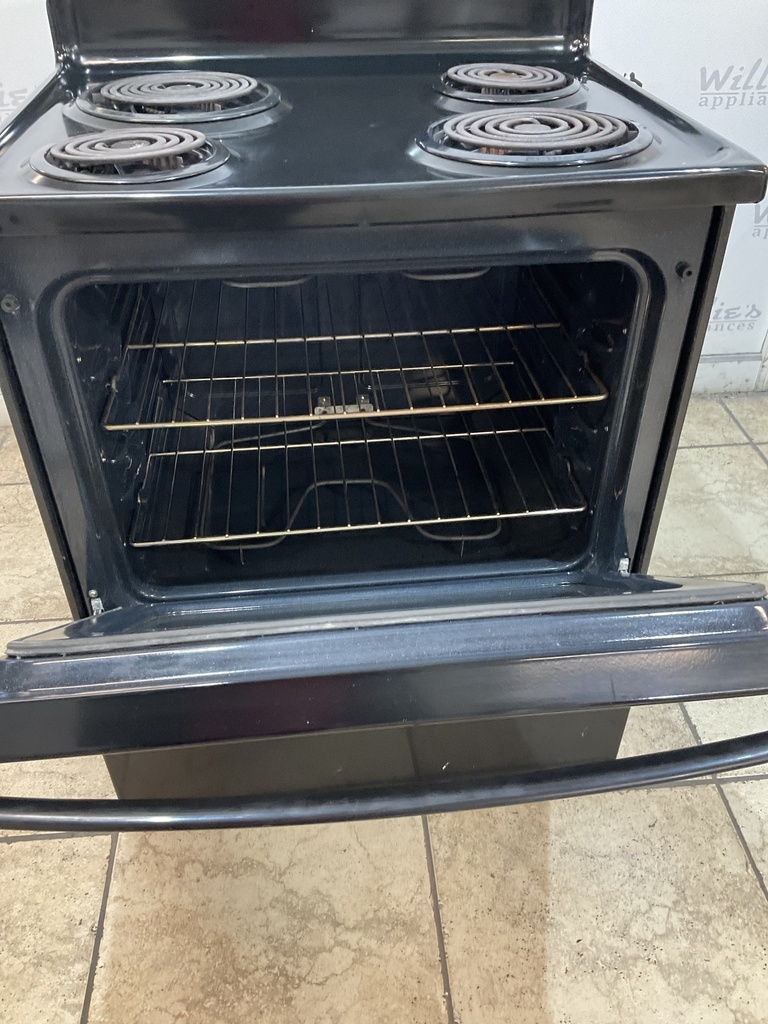 Ge Used Electric Stove 220volts (40/50 AMP) 30inches {no cord} (Black) 