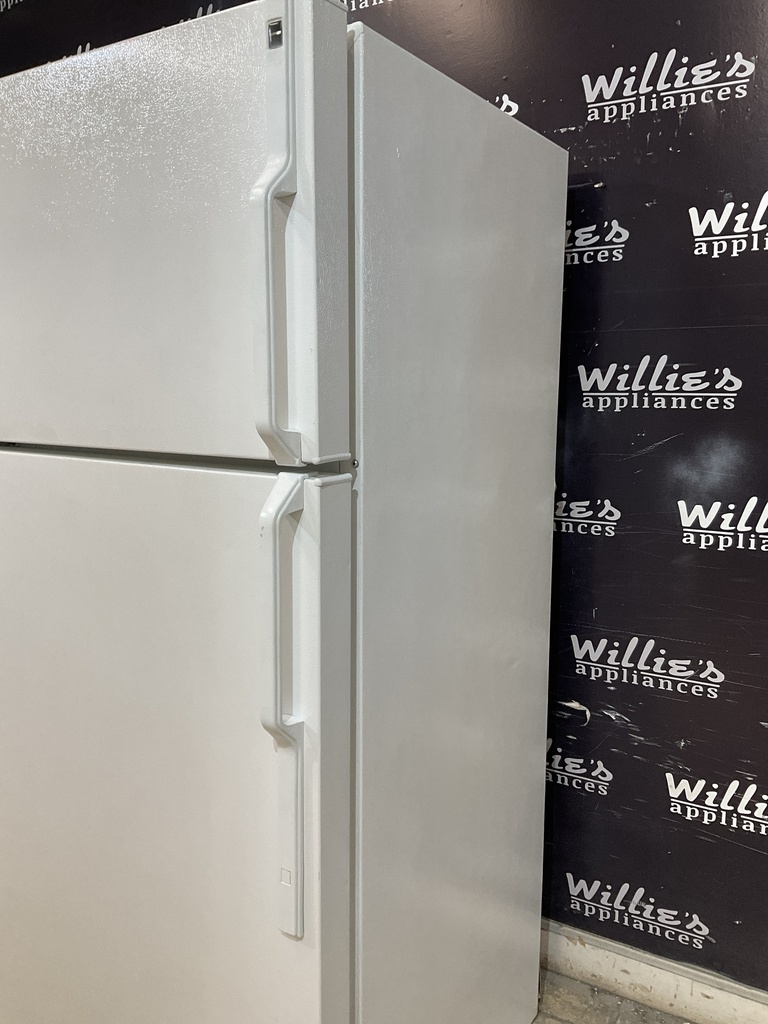 Hotpoint Used Refrigerator Top and Bottom 28x64 1/2” (White) 