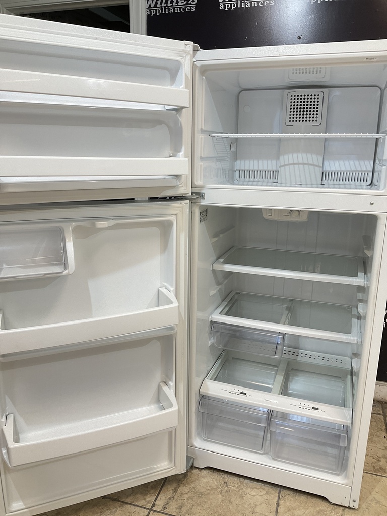 Ge Used Refrigerator Top and Bottom 28x64 1/2” (White) 
