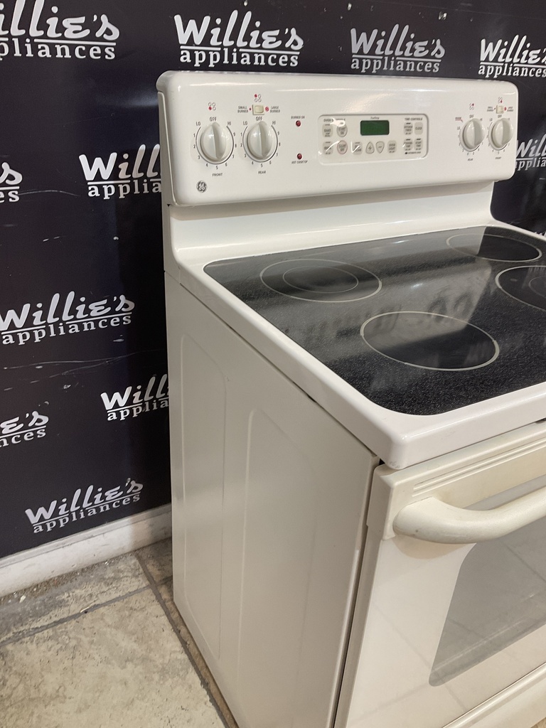Ge Used Electric Stove 220volts (40/50 AMP) 30inches {3 prong} (Bisque) 