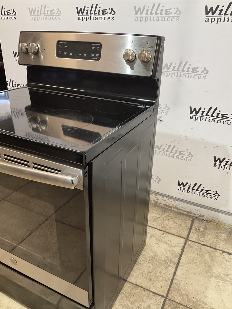 Ge Used Electric Stove 220volts (40/50 AMP) 30inches {3 prong} (Stainless steel) 