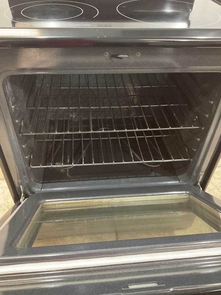Frigidaire Used Electric Stove 220volts (40/50 AMP) 30inches {no cord} (Stainless steel) 