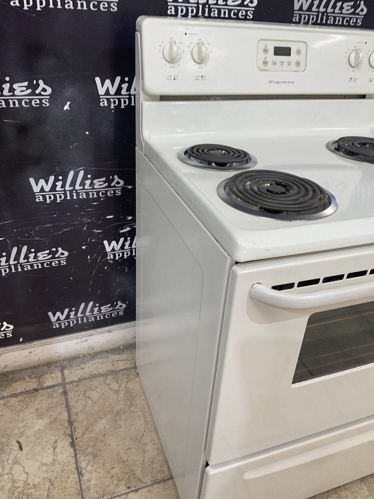 Frigidaire Used Electric Stove 220volts (40/50 AMP) 30inches (bisque) 